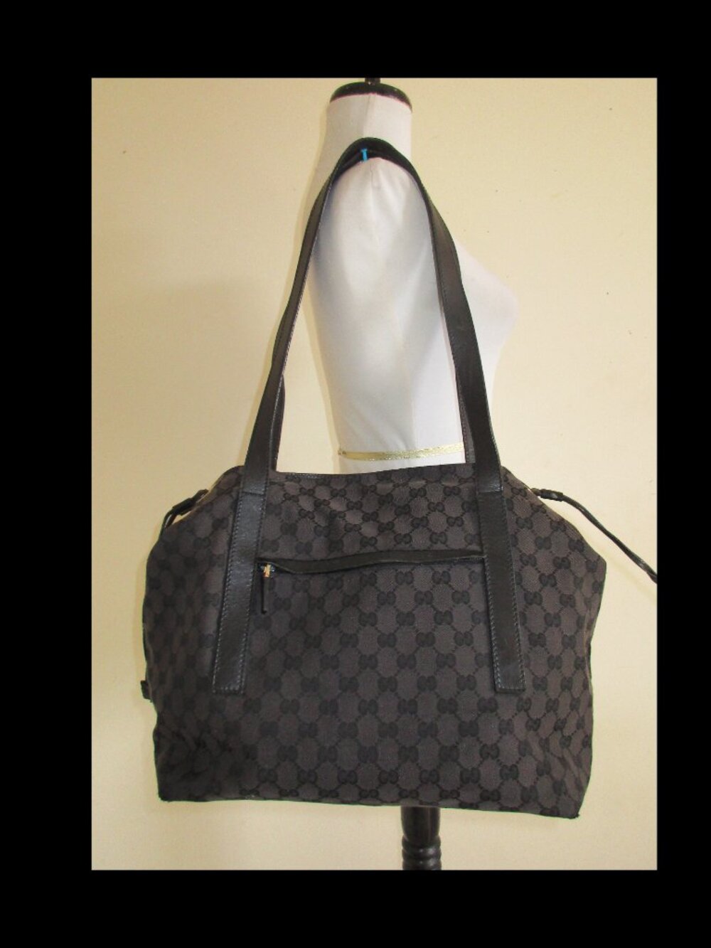 VTG 1990s Gucci Black GG Canvas Drawstring Shoulder Tote Bag 019-0493 Tom Ford